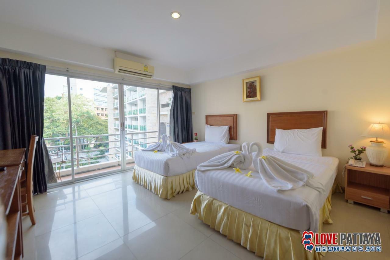 Rajadhani Hotel 3*